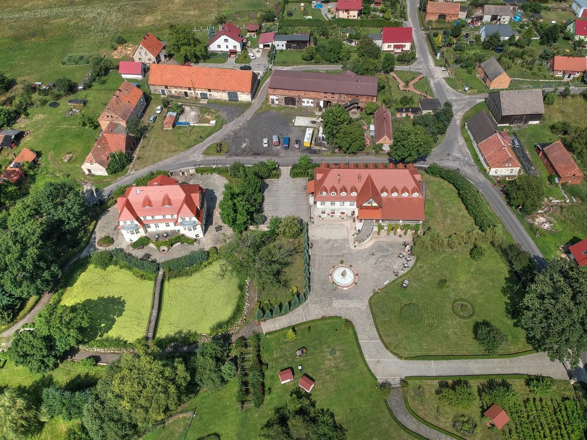 Palac W Badzowie Polkowice Luaran gambar